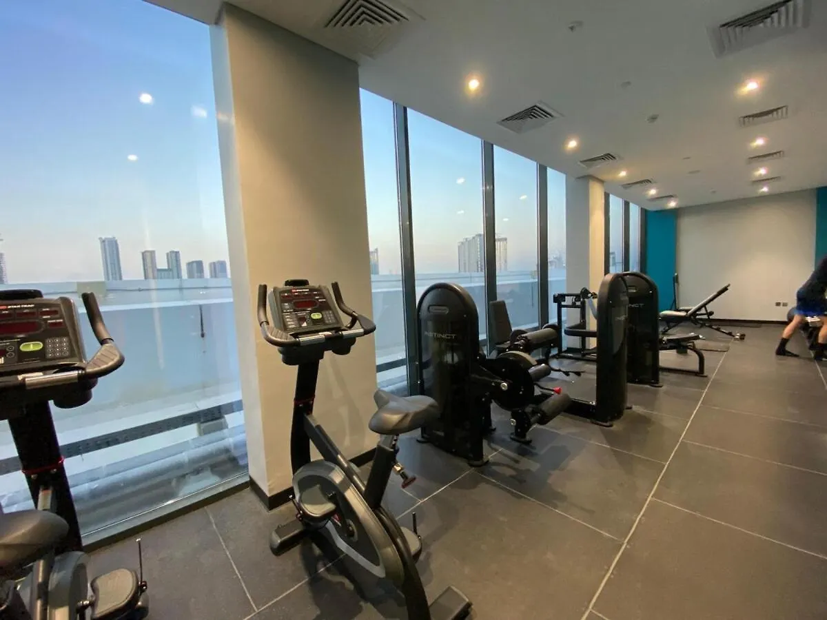 Appartement Stylish Studio With Pool And Gym Access Dubaï
